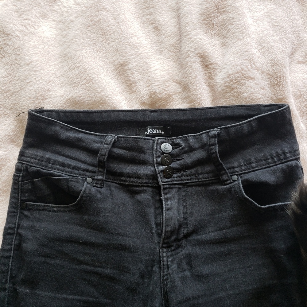 Jeans - Picture 2 of 3